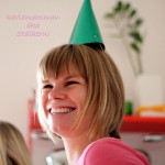 Anna kompenserade barnen ovilja till lustig hatt:)