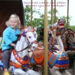 (på Skansen) så vacker karusell, suddig bild men finaste motivet under oskärpan! - 20aug