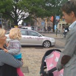 efter vårt inköp och Maalis (å mormorns) Junibacken möts vi i Nybroviken! - 22aug
